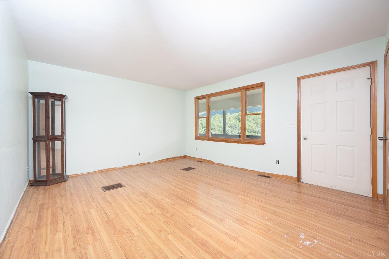 1745 Statler Road Montvale, VA 24122 - Photo 10 of 47 Gallery Image 10