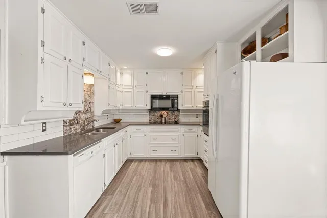 $325,000 | 3124 Spring Lake Drive, Bedford, TX 76021