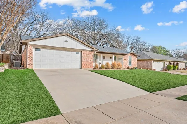 $325,000 | 3124 Spring Lake Drive, Bedford, TX 76021