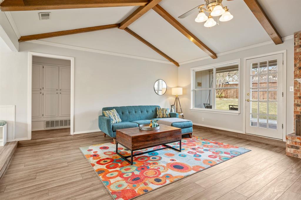 3124 Spring Lake Drive Bedford, TX 76021 - Photo 10 of 40