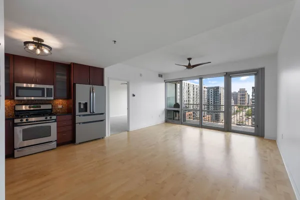 $1,895 | 929 Portland Avenue, Unit 1202, Minneapolis, MN 55404