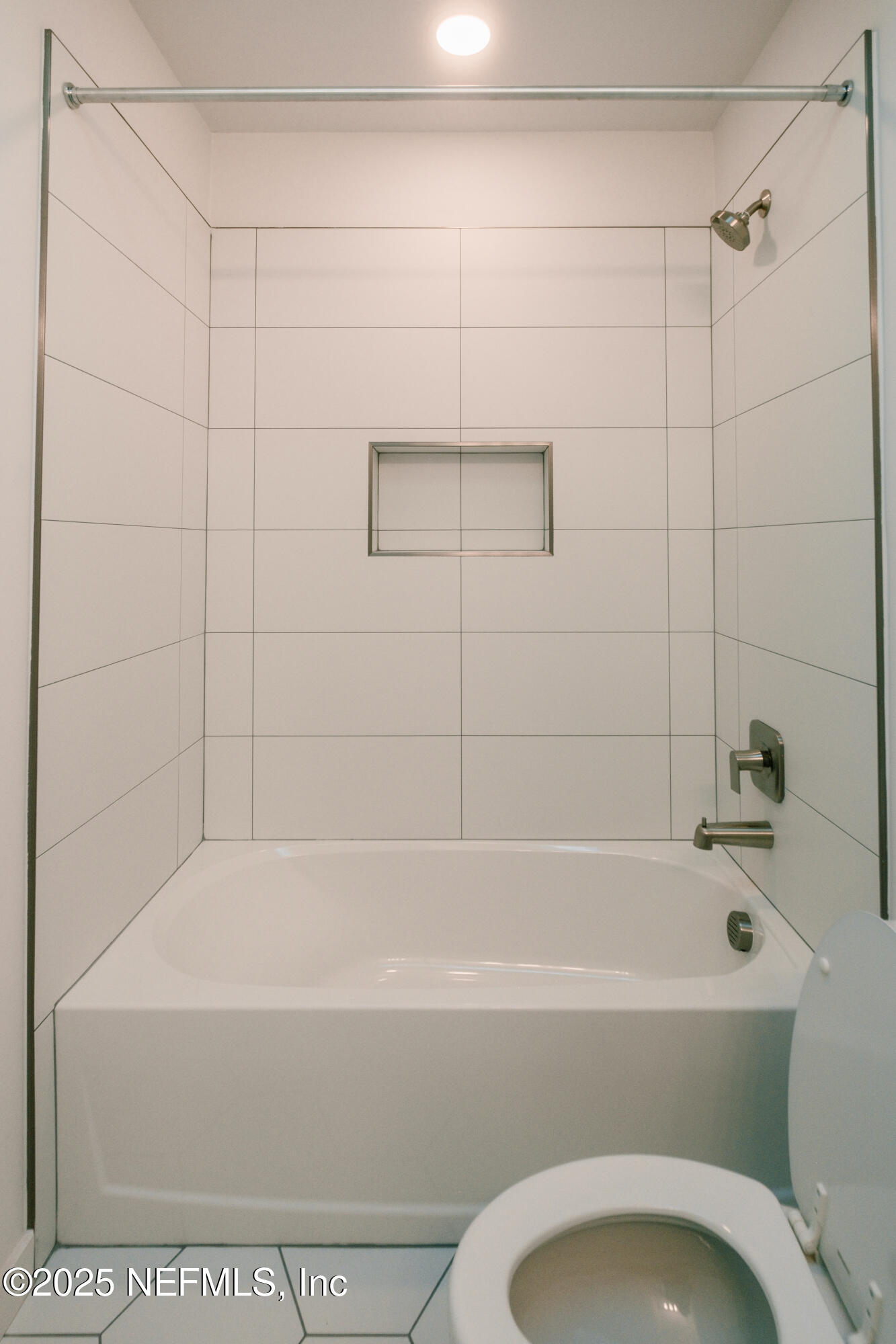 113 Ocean Boulevard St. Augustine, FL 32095 - Photo 15 of 15 a bathroom with a bathtub and toilet