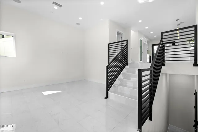 $6,950 | 4333 Portola Avenue, Los Angeles, CA 90032