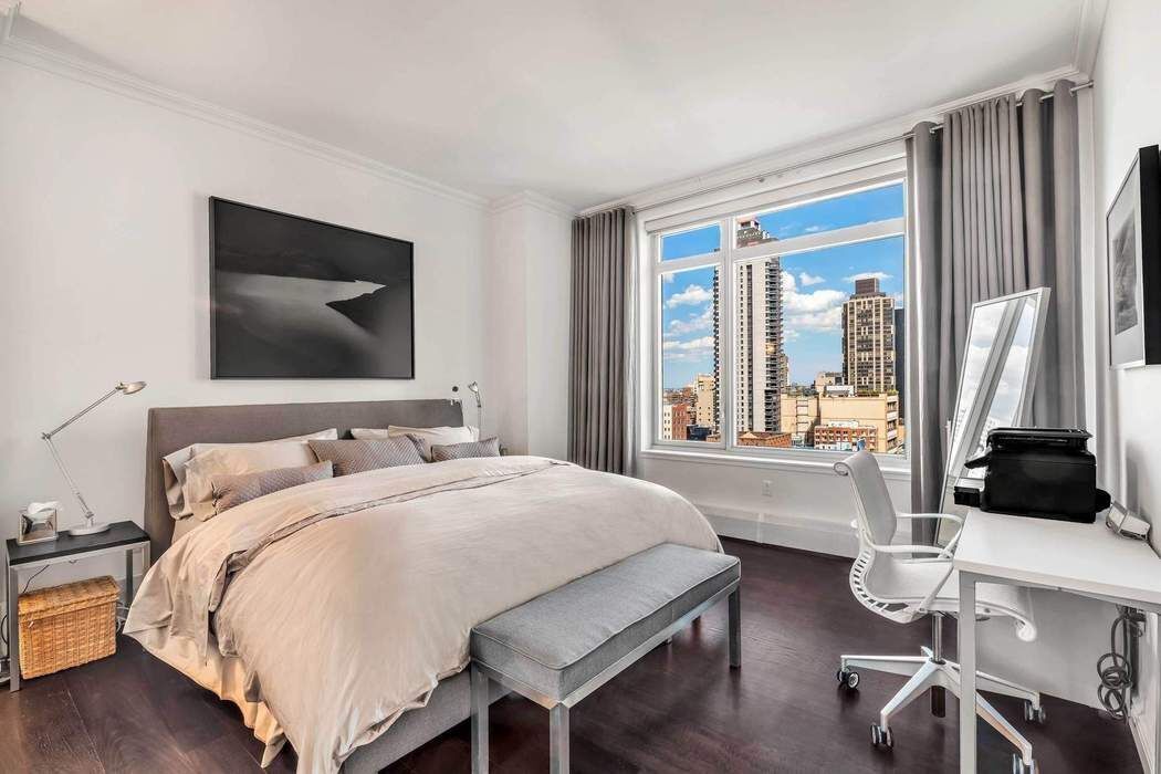 205 East 59th Street, Unit 17C Manhattan, NY 10022 - Photo 6 of 13