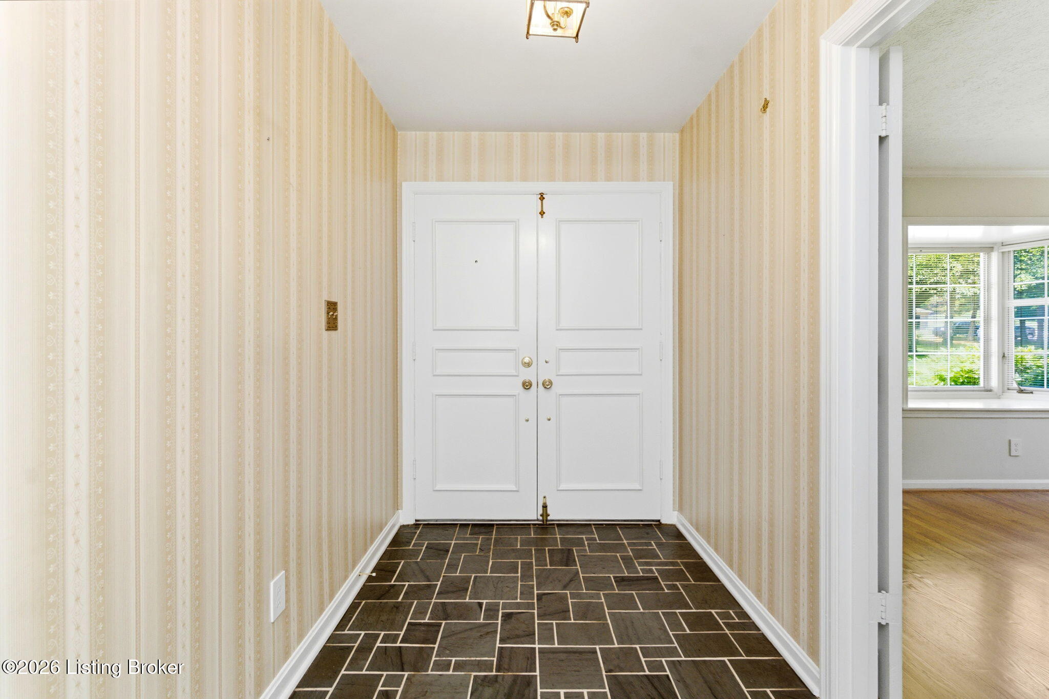 7814 Crown Top Road Louisville, KY 40241 - Photo 7 of 79 7814 Crown Top Rd-23