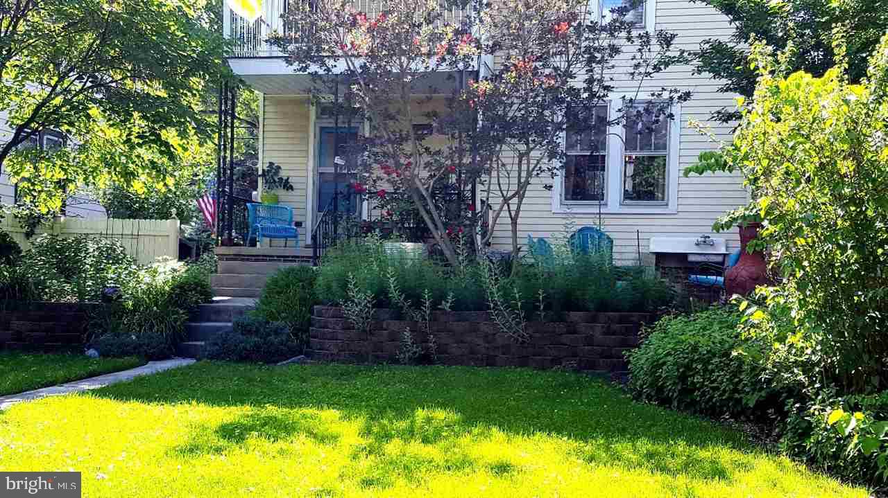 81 George Street Hanover, PA 17331 - Photo 5 of 27 Gallery Image 5
