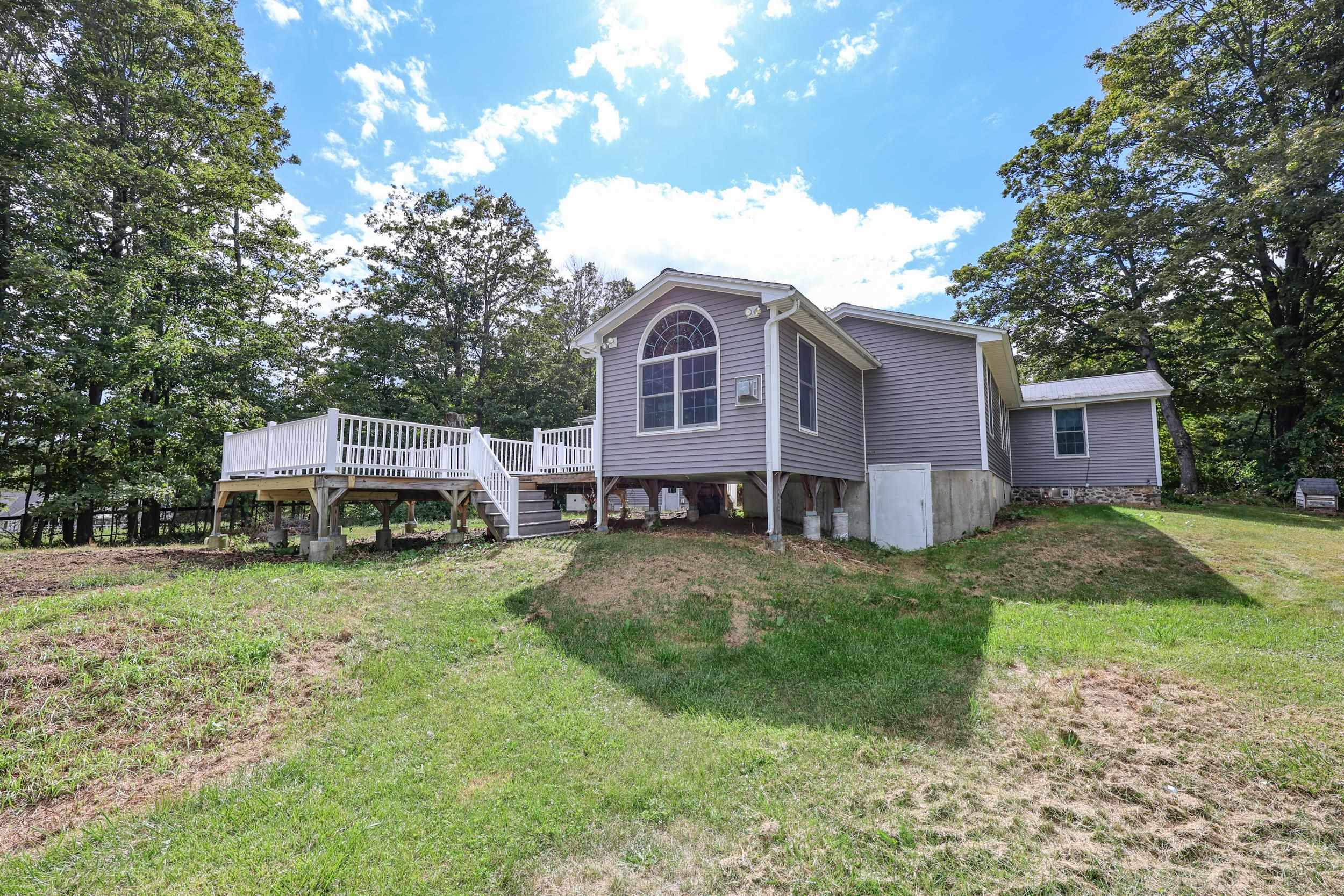 55 Holbrook Hill Road Bedford, NH 03110 - Photo 3 of 43