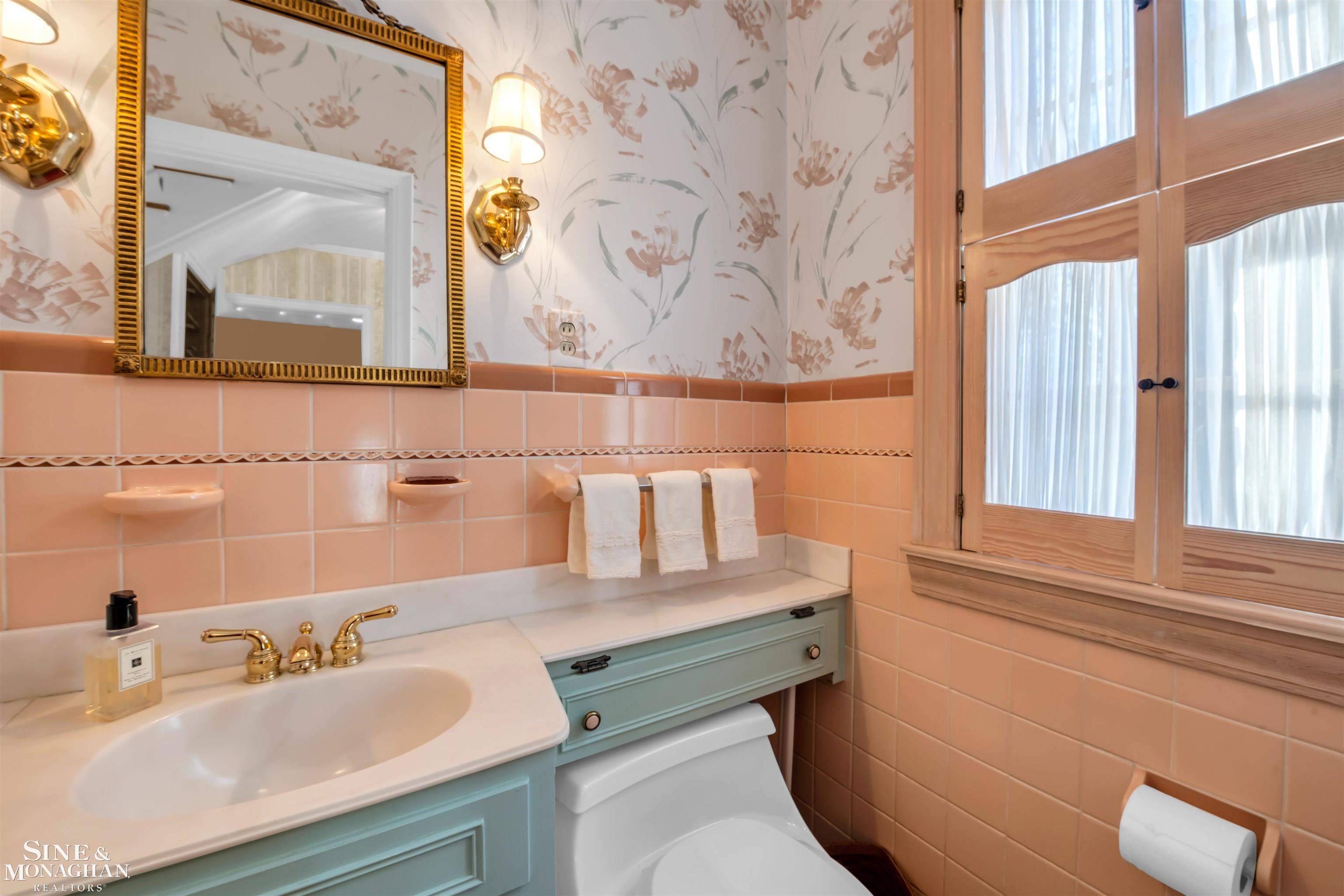 36 Beacon Hill Road Grosse Pointe, MI 48236 - Photo 17 of 49 50102311-16.JPG
