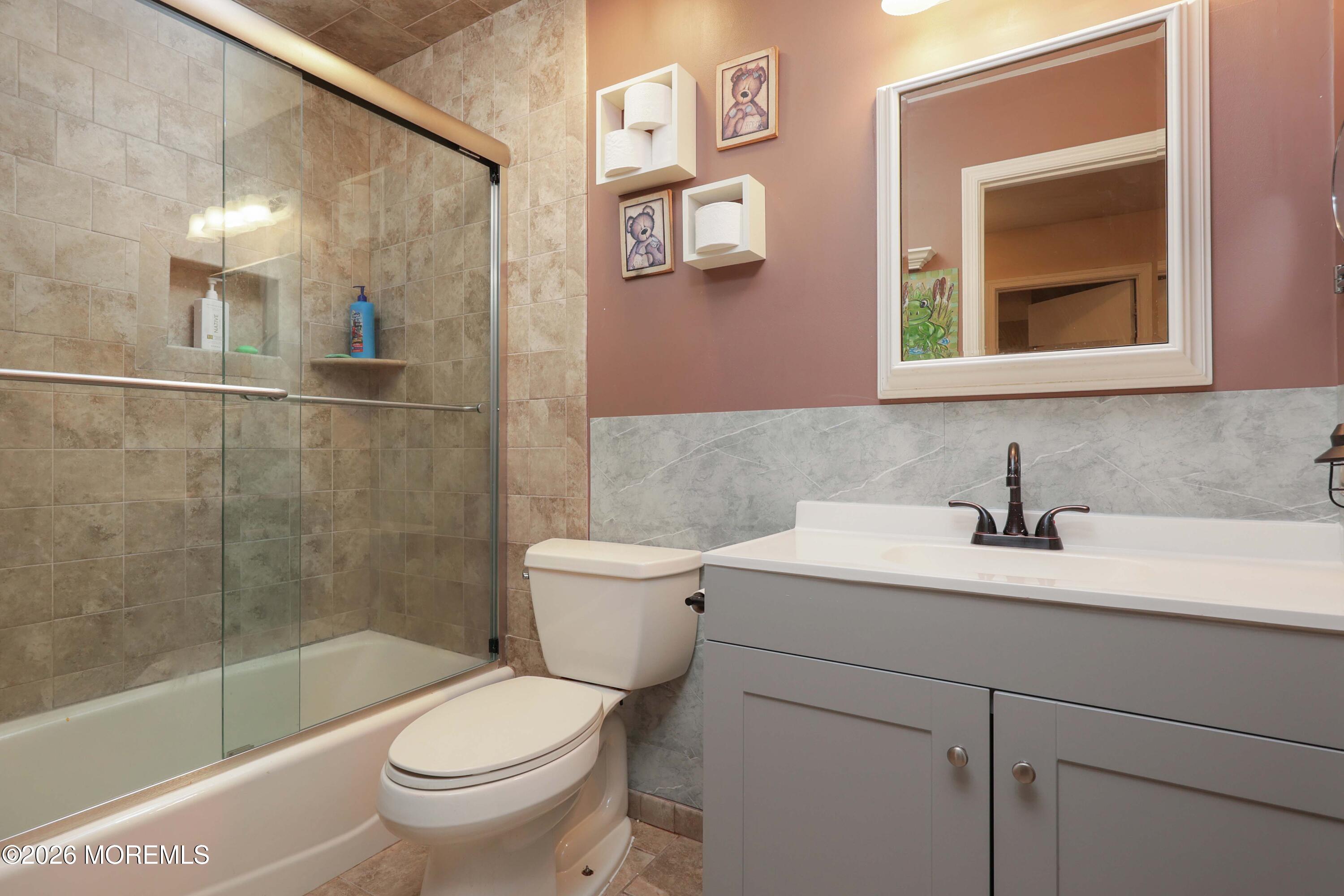 70 Starlight Road Howell, NJ 07731 - Photo 19 of 37 758A4790