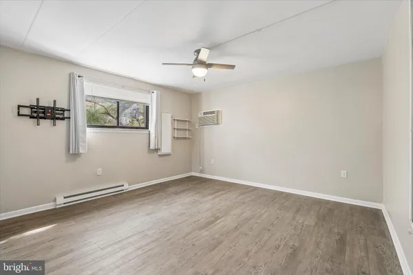 $2,300 | 400 Glendale Road, Unit D44, Havertown, PA 19083