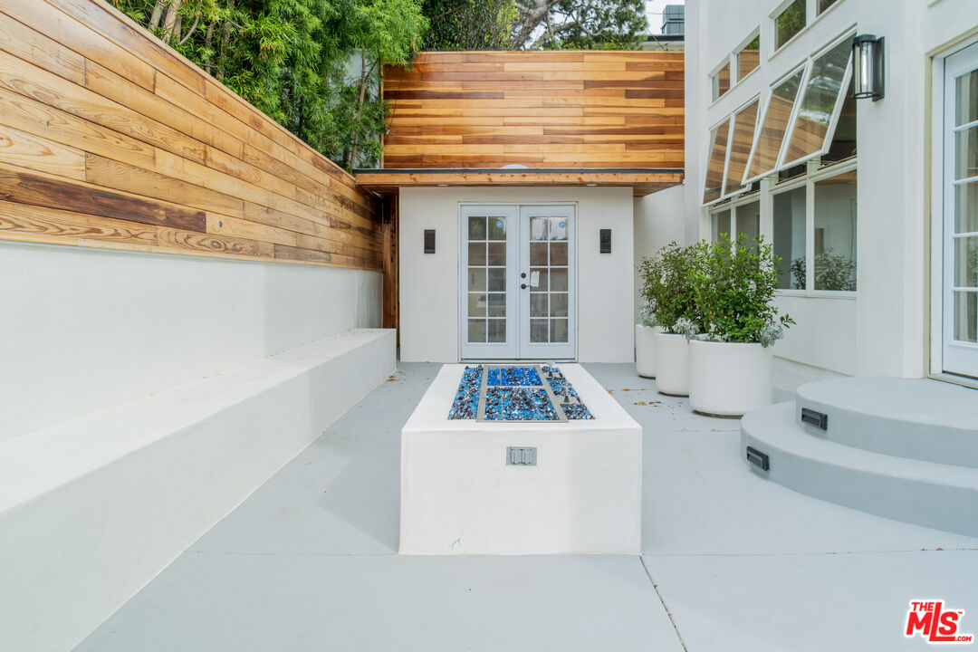 147 Napoleon Street Playa del Rey, CA 90293 - Photo 27 of 33 a view of entryway with a outdoor space