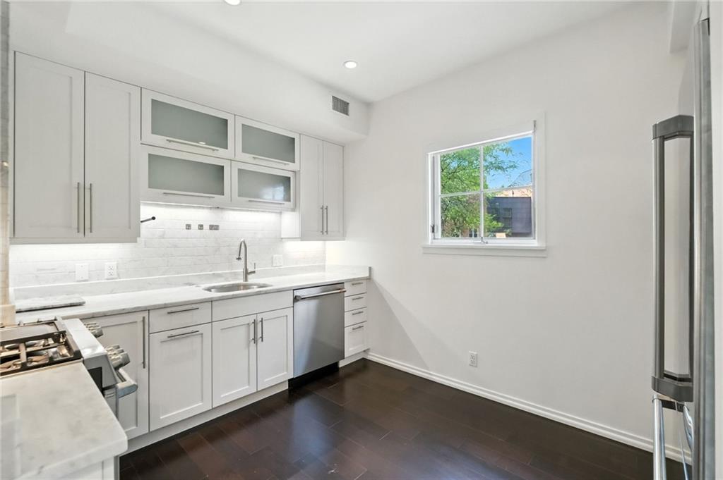 4700 Ellsworth Avenue, Unit 12 Pittsburgh, PA 15213 - Photo 17 of 39