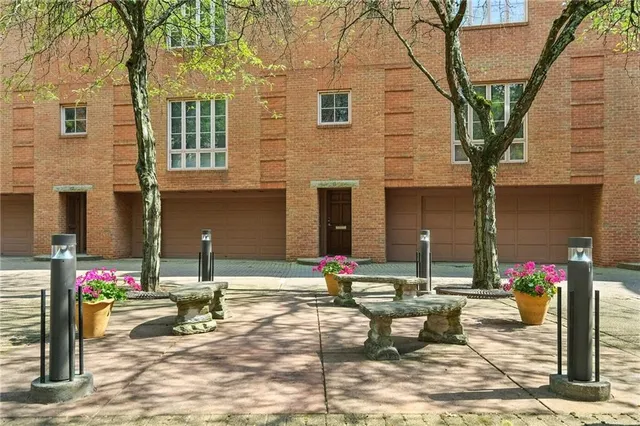 $667,500 | 4700 Ellsworth Avenue, Unit 12, Pittsburgh, PA 15213