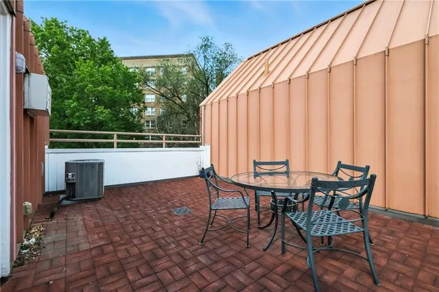 $667,500 | 4700 Ellsworth Avenue, Unit 12, Pittsburgh, PA 15213