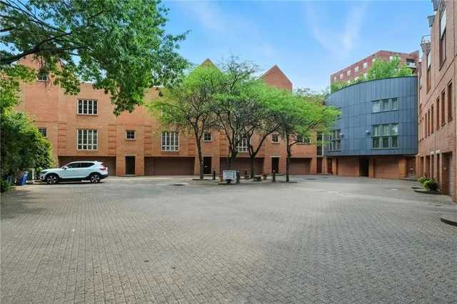 $667,500 | 4700 Ellsworth Avenue, Unit 12, Pittsburgh, PA 15213