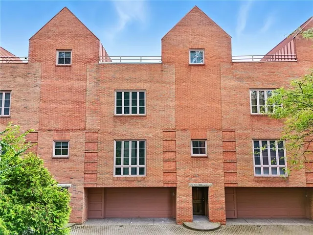 $667,500 | 4700 Ellsworth Avenue, Unit 12, Pittsburgh, PA 15213