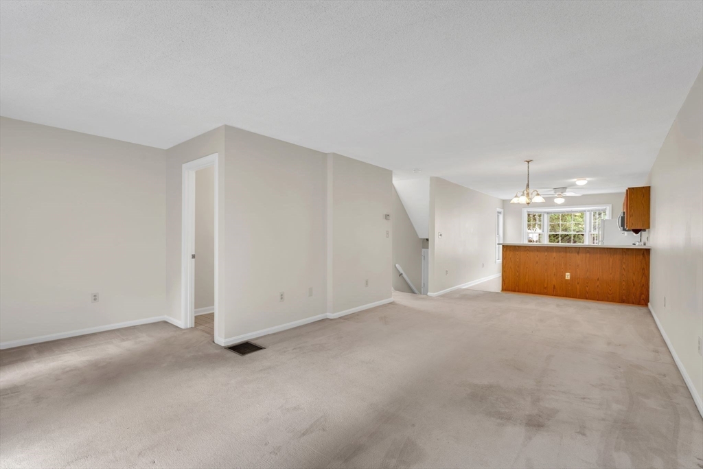 70 Castlegate Drive, Unit 70 Springfield, MA 01129 - Photo 12 of 25 Gallery Image 12