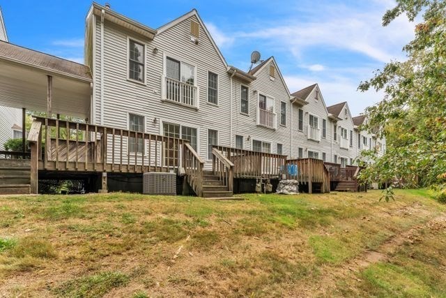 70 Castlegate Drive, Unit 70 Springfield, MA 01129 - Photo 6 of 25 Gallery Image 6