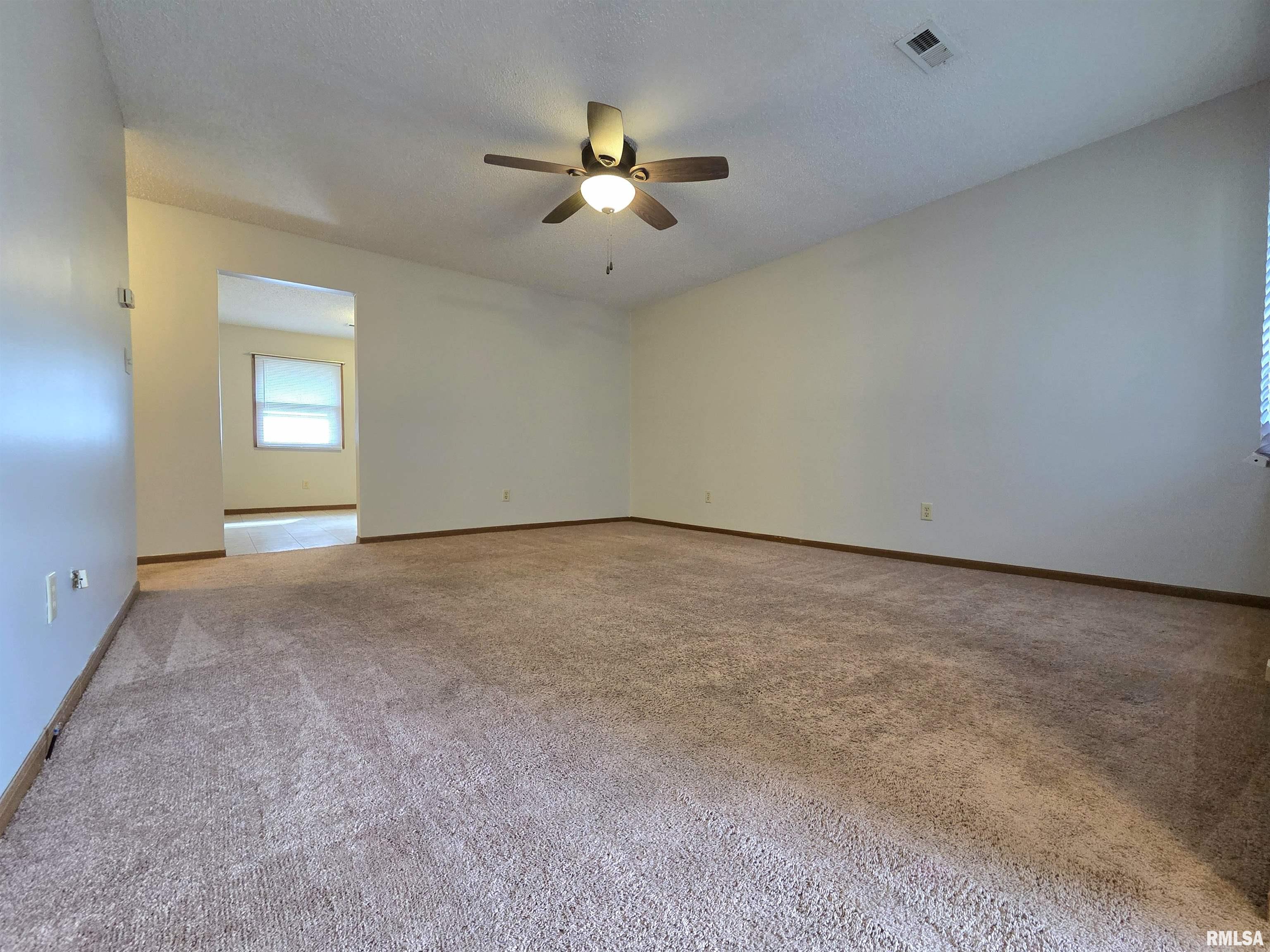 45-47 Holiday Road Springfield, IL 62702 - Photo 2 of 8