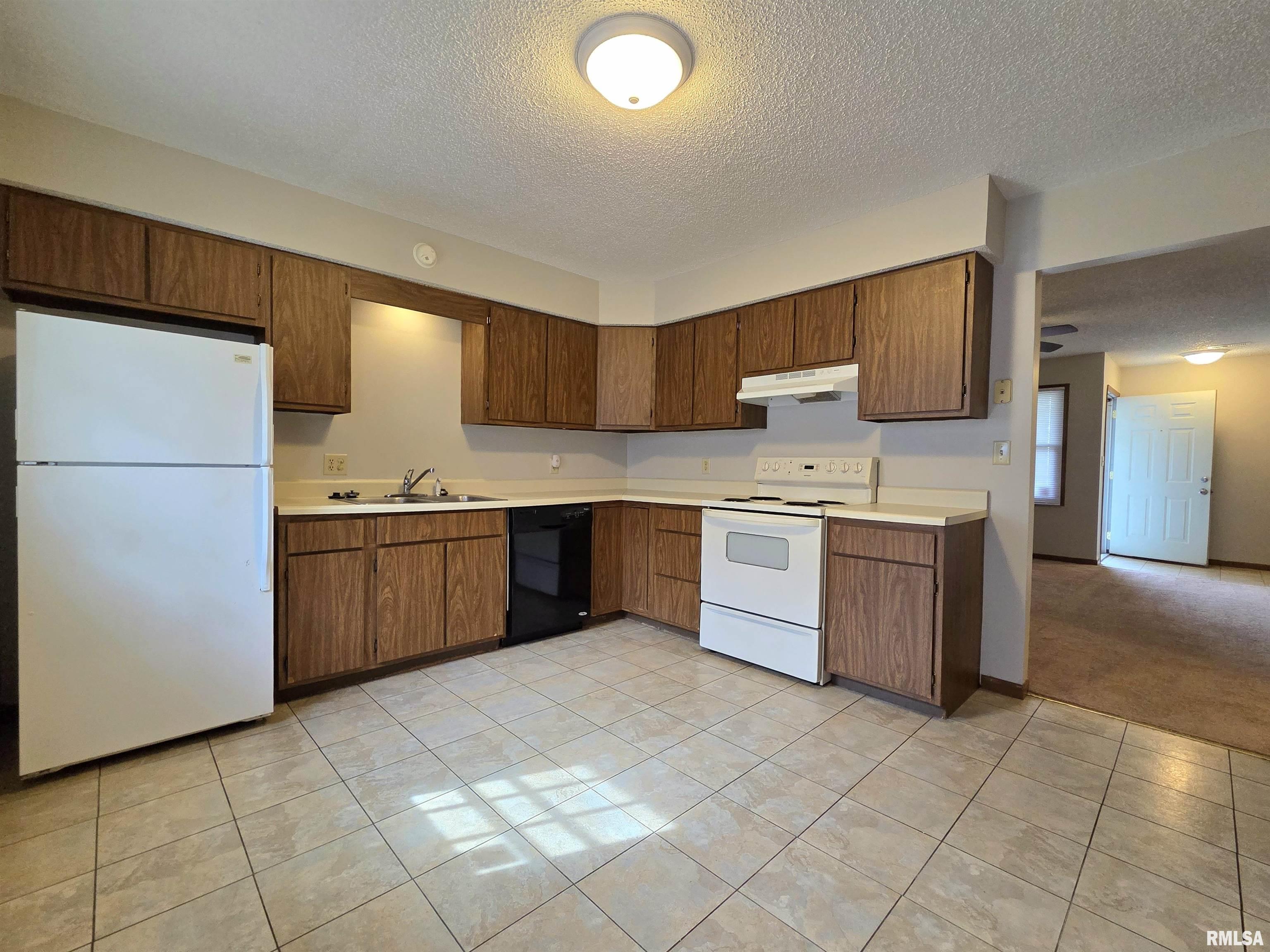 45-47 Holiday Road Springfield, IL 62702 - Photo 4 of 8