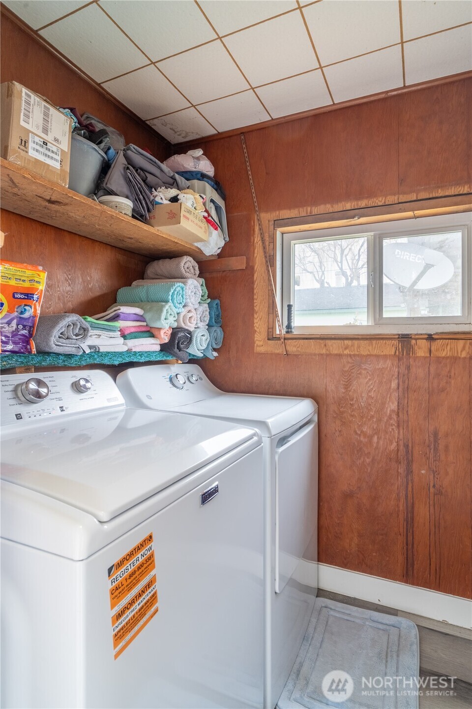 102 West 3rd Street Lind, WA 99341 - Photo 11 of 27 a utility room with dryer and washer