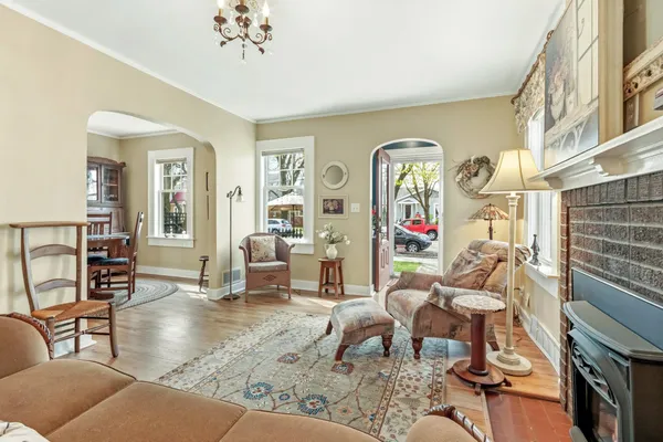 $525,000 | 838 West Lakeside Street, Madison, WI 53715