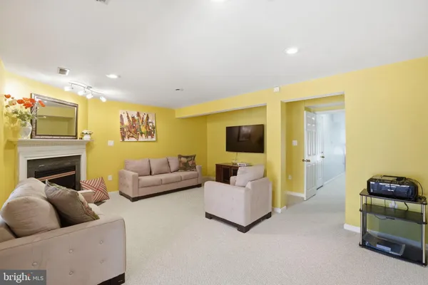 $4,000 | 6526 Major Street, Alexandria, VA 22312