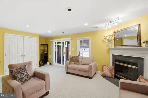 $4,000 | 6526 Major Street, Alexandria, VA 22312