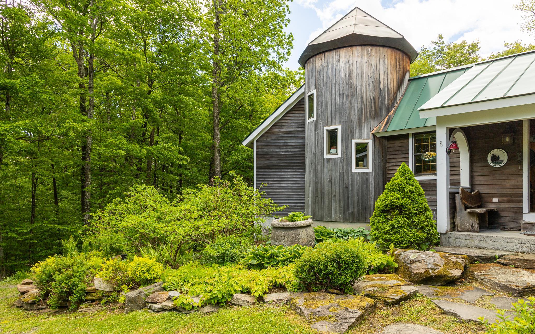 8 Twin Rocks Road West Dover, VT 05356 - Photo 5 of 60