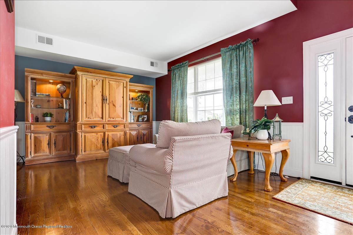 36 Mandalay Road Brick, NJ 08723 - Photo 5 of 41 living room