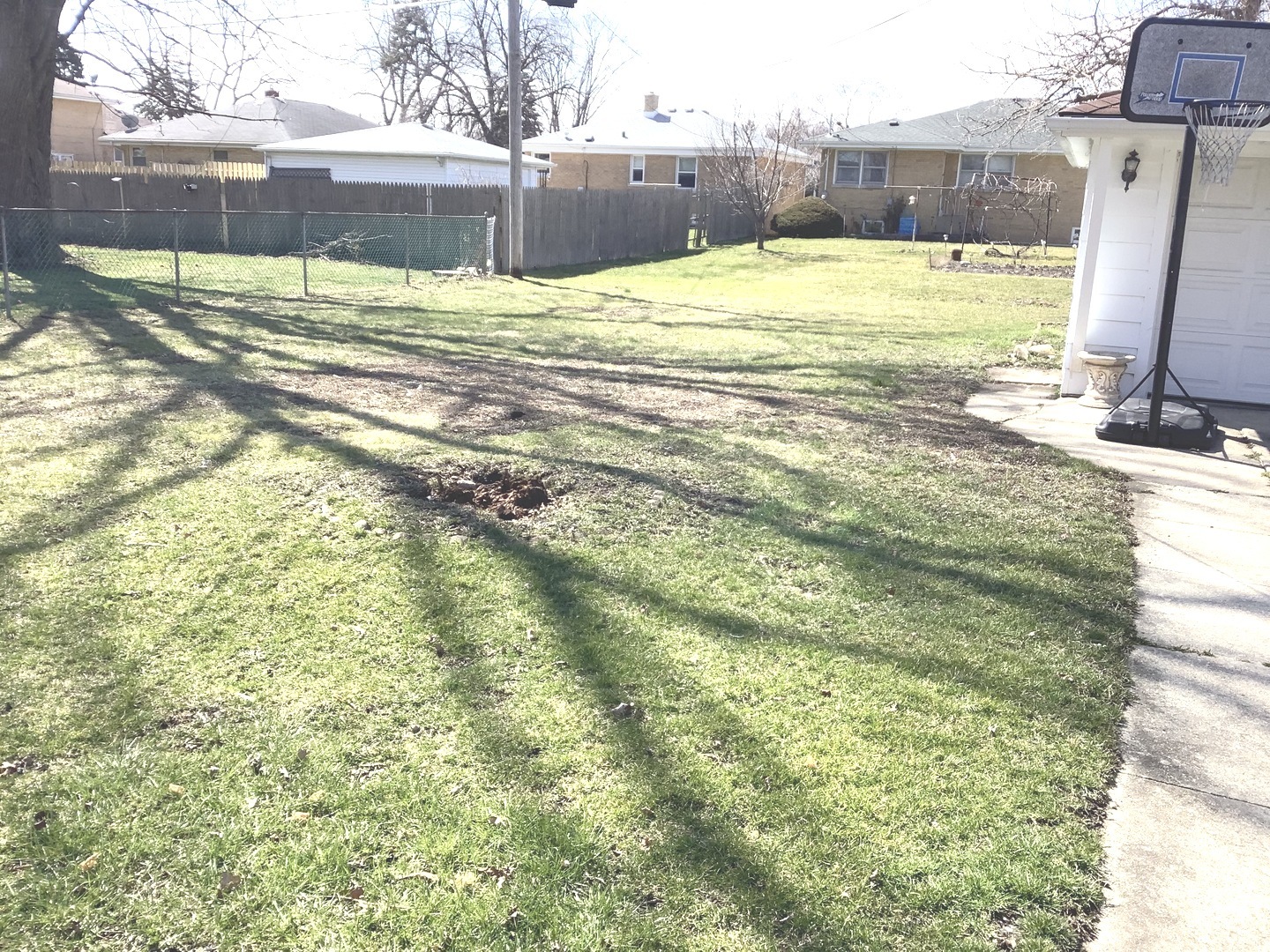 510 High Ridge Road Hillside, IL 60162 - Photo 3 of 4 a view of a swimming pool with a yard
