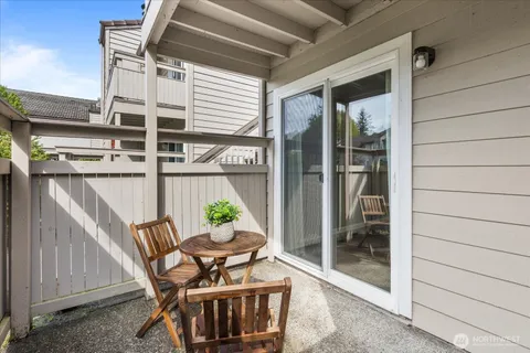 $369,950 | 14200 Northeast 171st Street, Unit E104, Woodinville, WA 98072