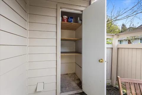 $369,950 | 14200 Northeast 171st Street, Unit E104, Woodinville, WA 98072