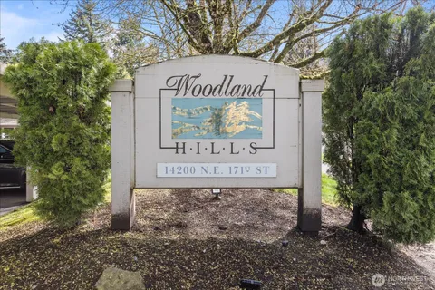 $369,950 | 14200 Northeast 171st Street, Unit E104, Woodinville, WA 98072