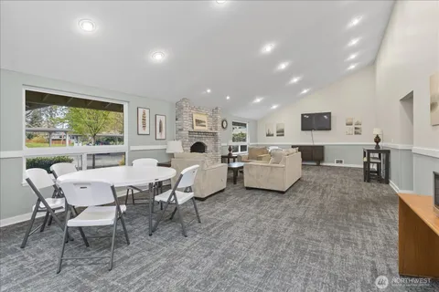 $369,950 | 14200 Northeast 171st Street, Unit E104, Woodinville, WA 98072