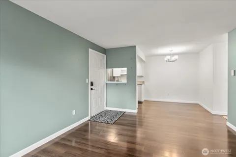 $369,950 | 14200 Northeast 171st Street, Unit E104, Woodinville, WA 98072