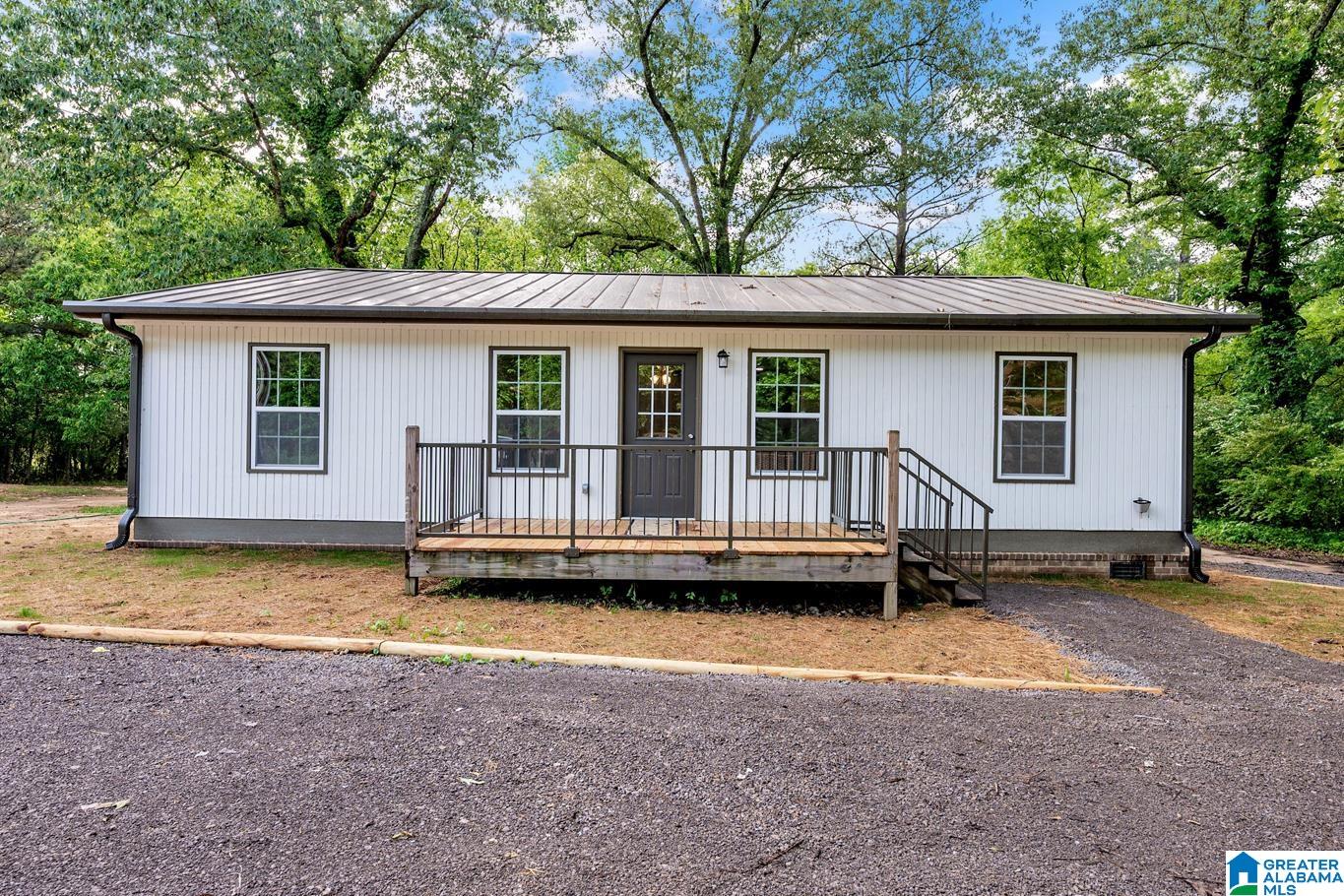 306 Empire Road Sumiton, AL 35148 - Photo 2 of 28