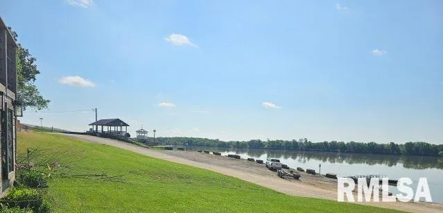 $149,900 | 160 Front Street, Elizabethtown, IL 62931