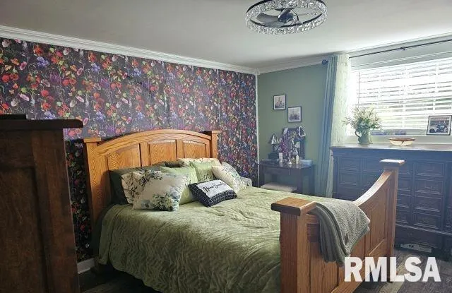 $149,900 | 160 Front Street, Elizabethtown, IL 62931