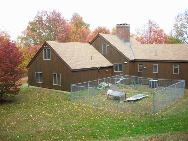 410 Kennedy Road Northampton, MA 01053 - Photo 4 of 16