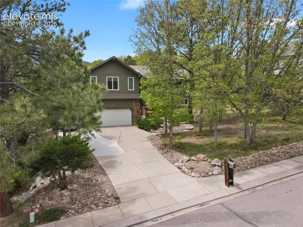 $750,000 | 420 Royal Oak Drive, Colorado Springs, CO 80906