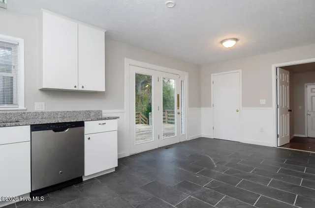 $2,200 | 3817 Ashley Circle, Wilmington, NC 28403