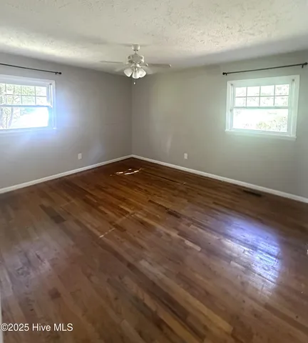 $2,300 | 3817 Ashley Circle, Wilmington, NC 28403