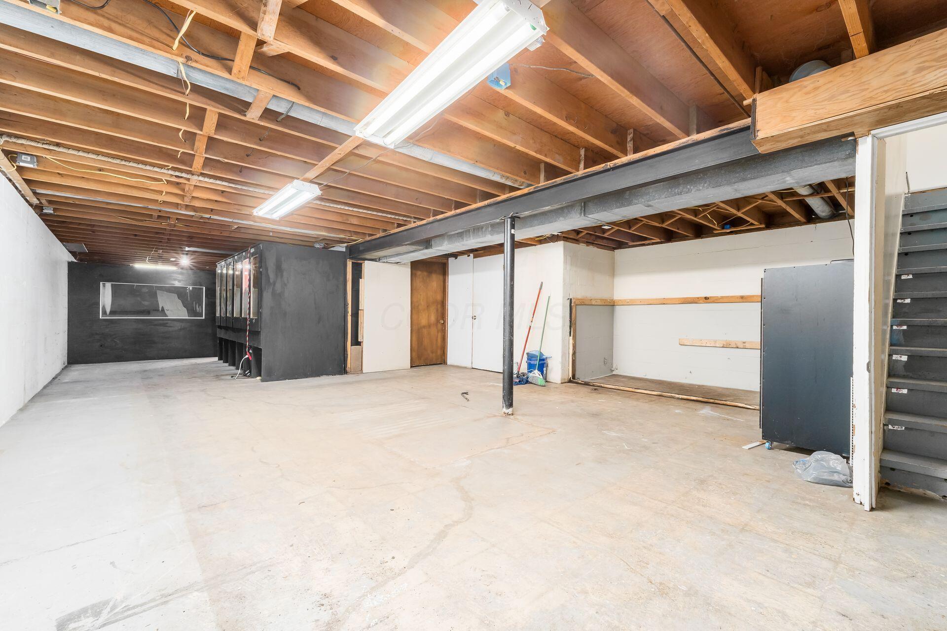 2594 Hubbell Road Columbus, OH 43232 - Photo 24 of 26 basement