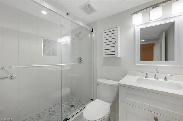 $410,000 | 5 High Point Circle West, Unit 212, Naples, FL 34103