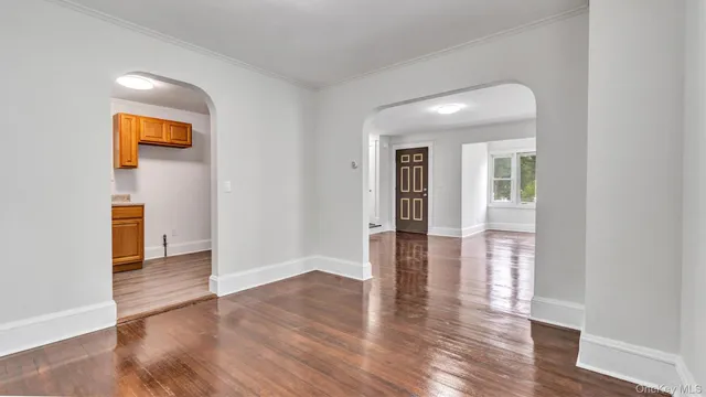 $899,000 | 3 Walnut Place, Great Neck, NY 11021