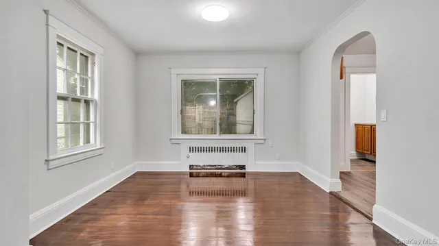 $899,000 | 3 Walnut Place, Great Neck, NY 11021