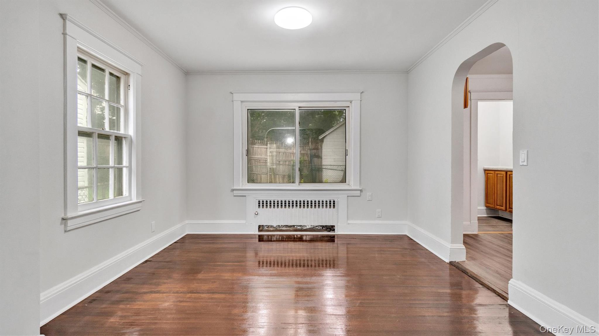 3 Walnut Place Great Neck, NY 11021 - Photo 14 of 34