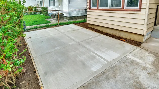 $899,000 | 3 Walnut Place, Great Neck, NY 11021