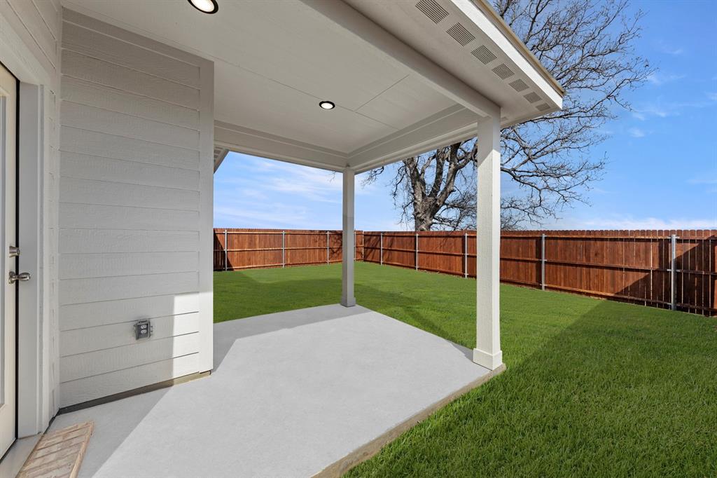 8224 Kingfisher Road Pilot Point, TX 76258 - Photo 25 of 27